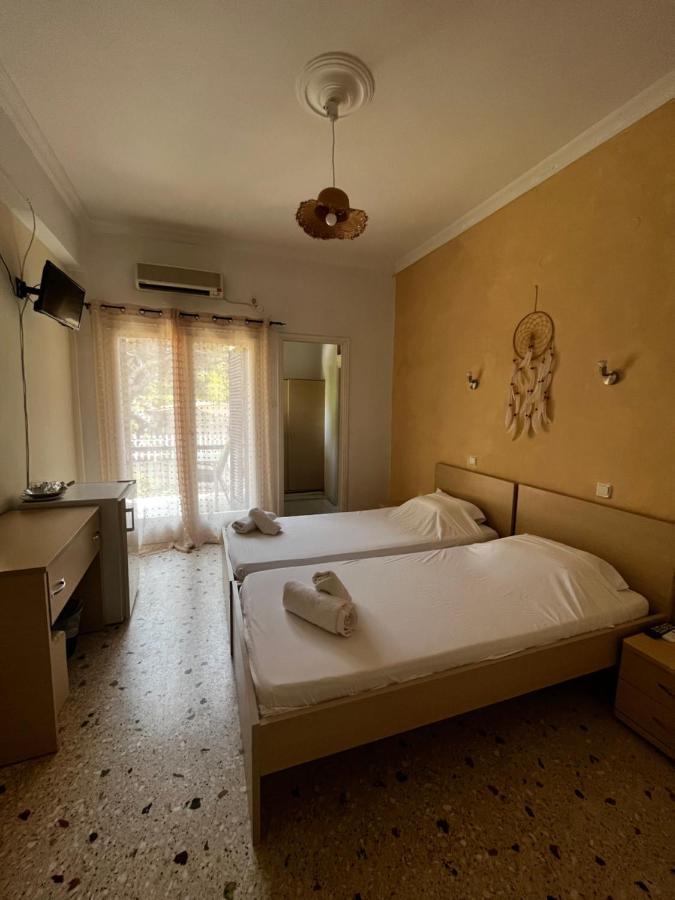 Santa Marina Rooms Agia Marina  Buitenkant foto