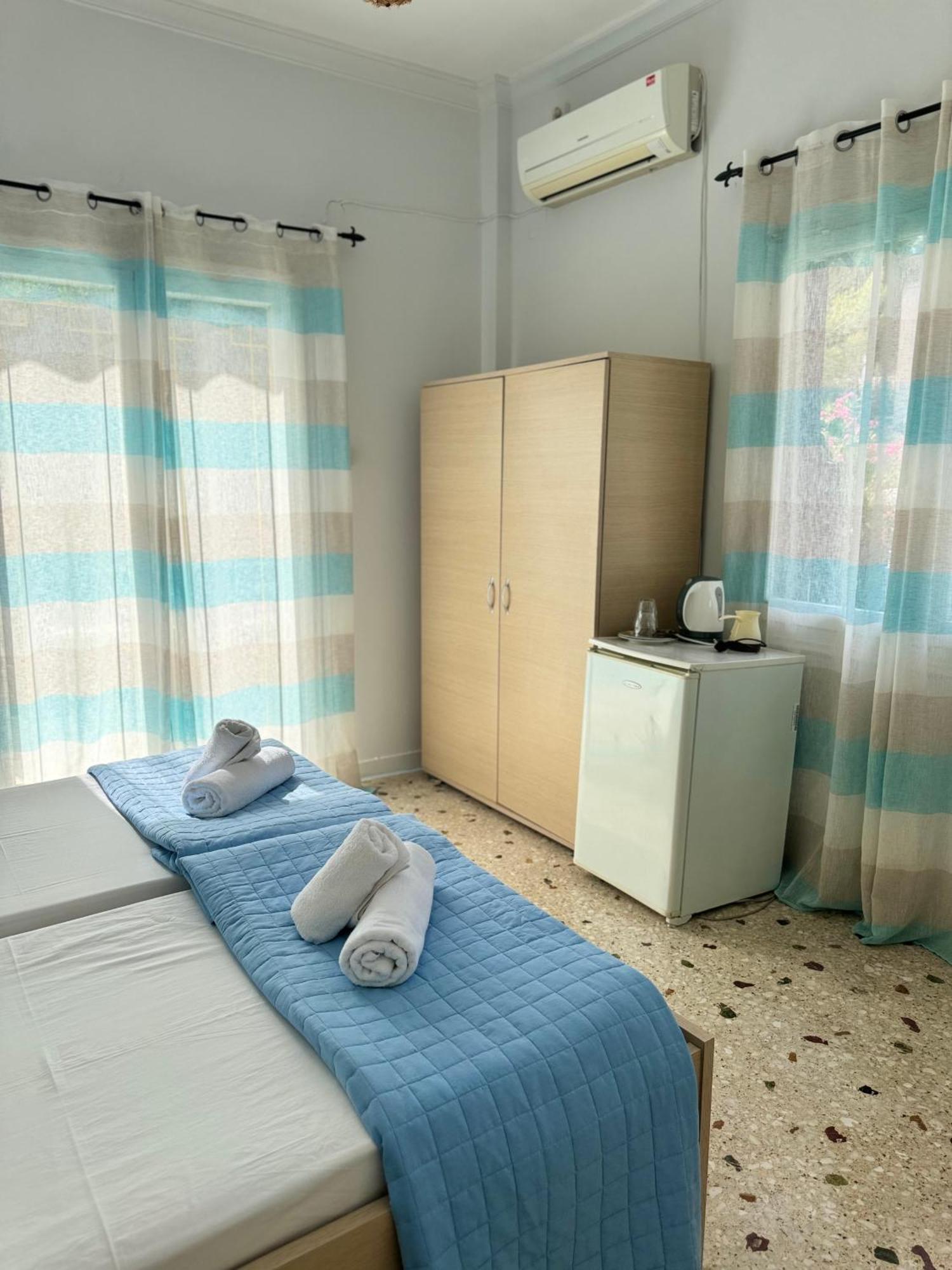 Santa Marina Rooms Agia Marina  Buitenkant foto